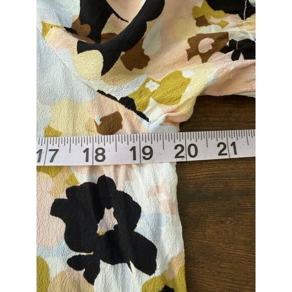 Loft Women’s Floral 3/4 Sleeve Short Shift Dress Size 10P Rayon Casual Shift - Picture 7 of 8